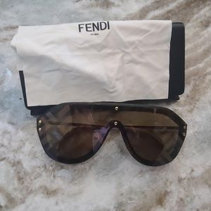 FENDI Fabolous Sunglasses